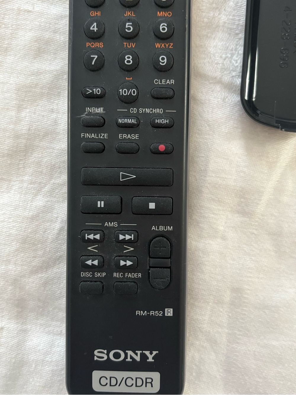 Sony Black CD/CDR Remote Control RM-R52 - Picture 9 of 9